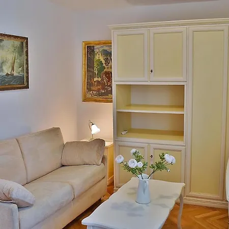 Palace Apartment