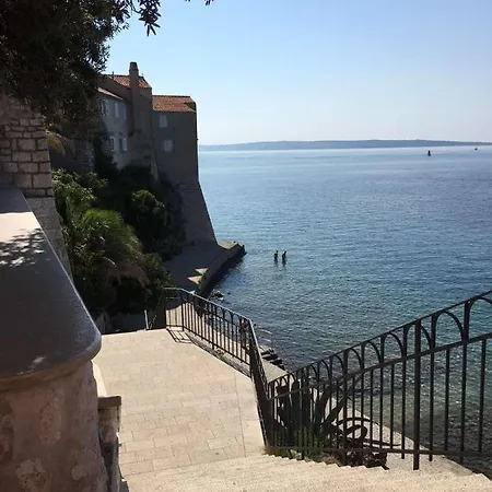 Apartment Palace Rab Town