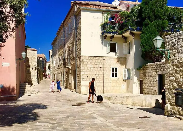 Palace Apartman *